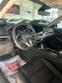 نيسان ألتيما